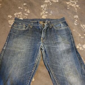 LEVI JEANS